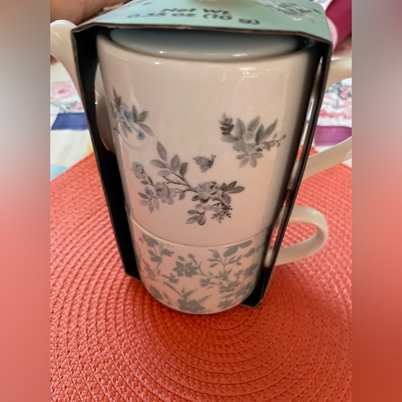 Laura Ashley tea for one ceramic tea pot and cup with teabags.stackable, floral - Picture 3 of 3